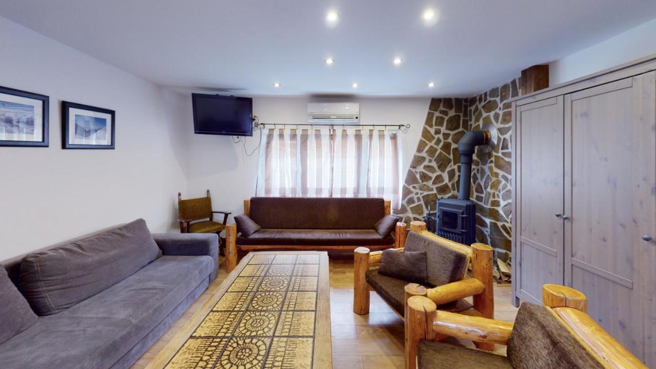 Apartamento Ride Pub Drienica Exterior foto